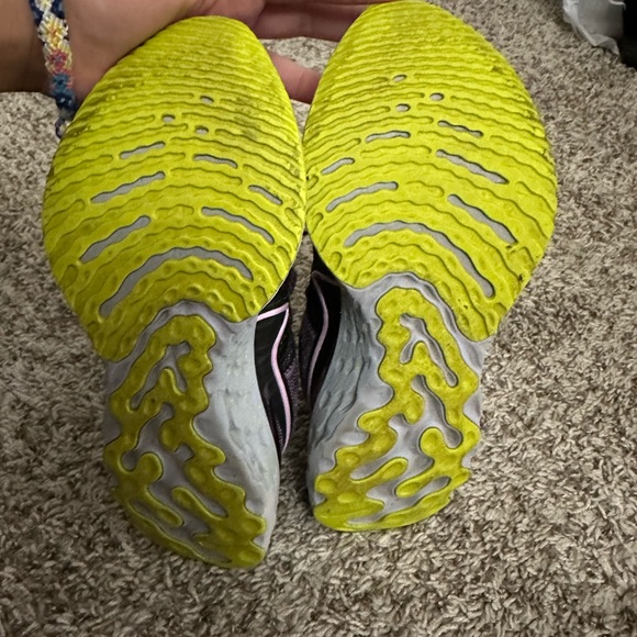 Women’s Nike infinity flyknit - Picture 2 of 5